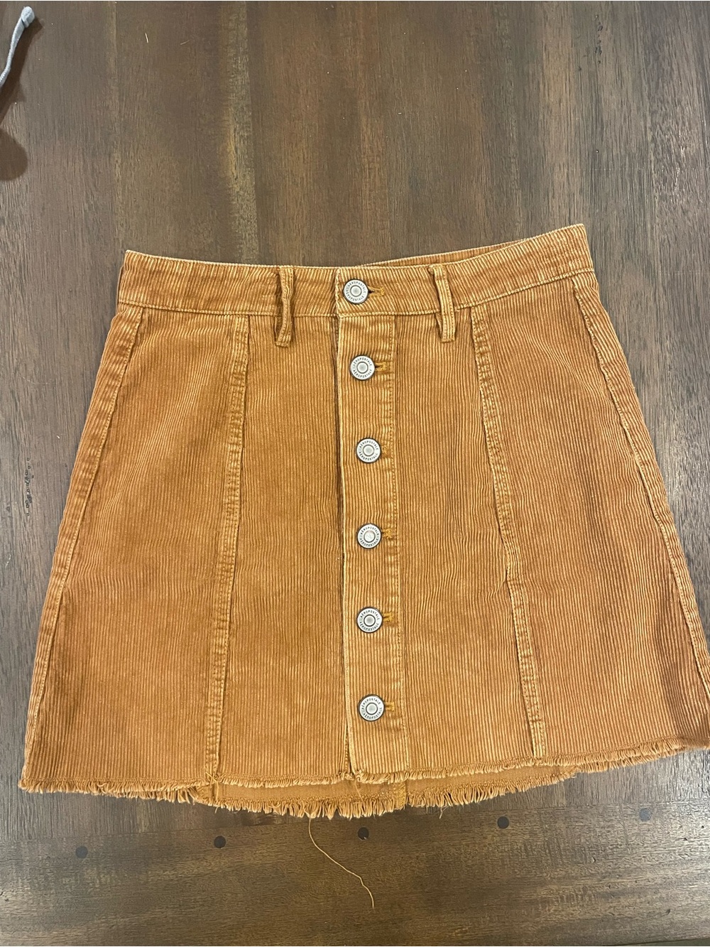 AERO Women's high rise a line Button-Front Corduroy Mini Skirt in Camel size 4